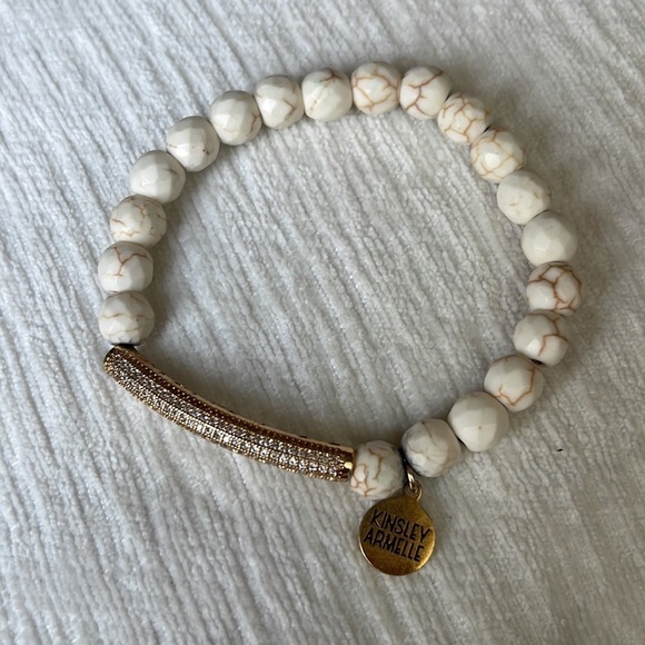 Kinsley Armelle Bracelet Size S/M - Picture 2 of 2